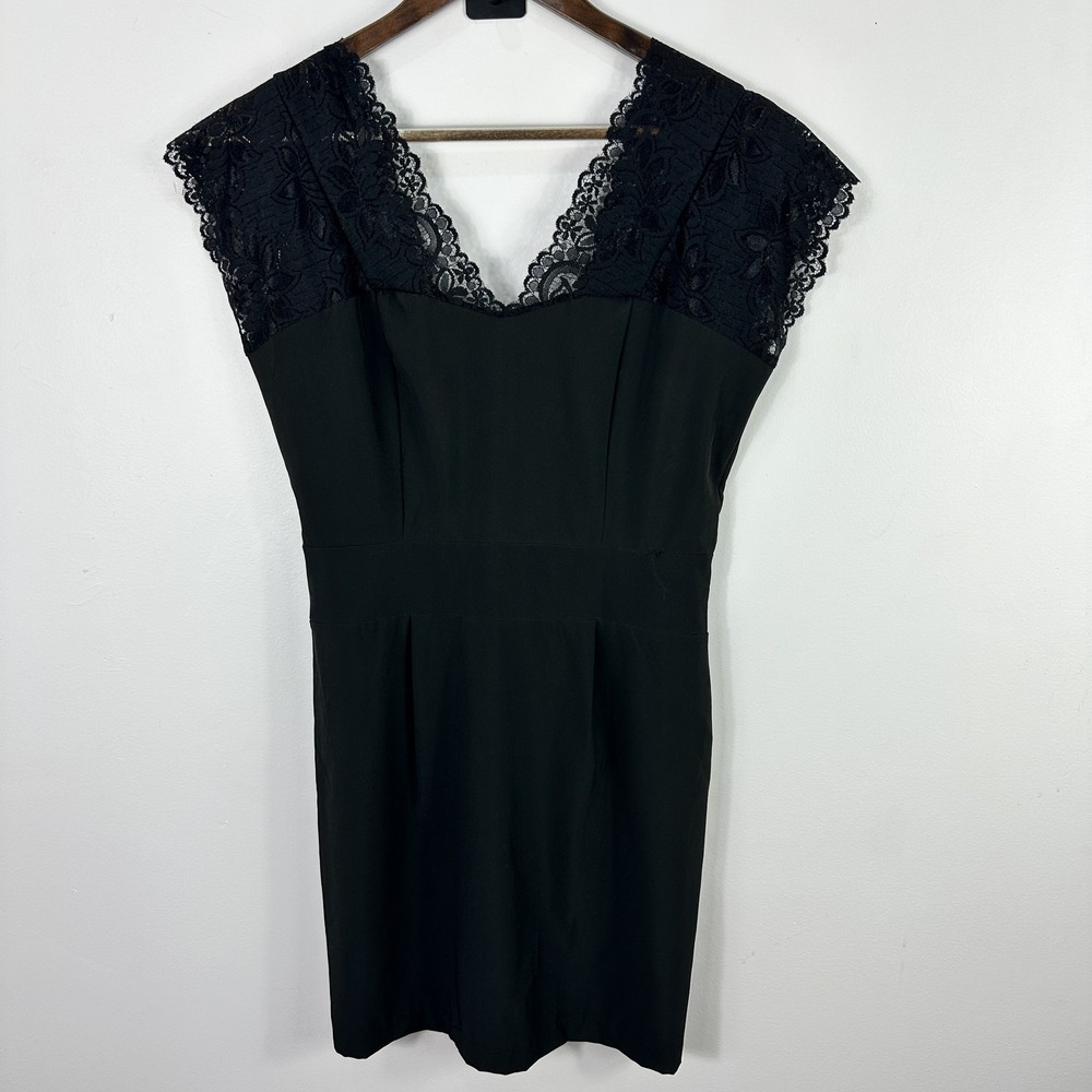 Francesca's Lace N Sweet Dress Womens Medium Black‎ V-Neck Cocktail Party Mini
